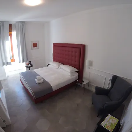 Palazzo Balsamo Suites-2